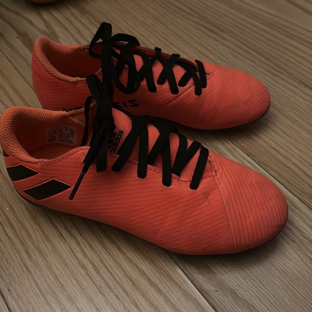 Soccer cleats-Kids size 1